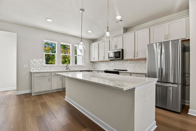 9413 Sun Fountain Drive, Summerville, SC 29485