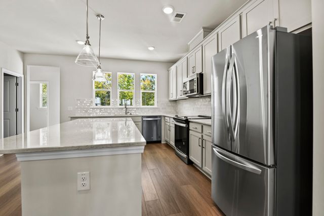 9413 Sun Fountain Drive, Summerville, SC 29485