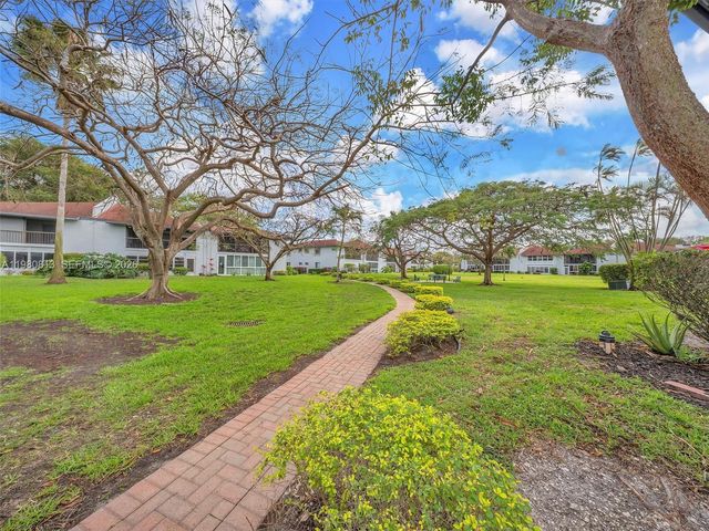 14873 Cumberland Dr 1040, Delray Beach, FL 33446