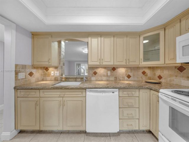 14873 Cumberland Dr 1040, Delray Beach, FL 33446