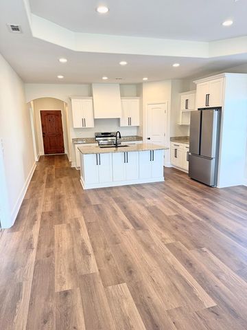 759 Kelly St, Slocomb, AL 36375