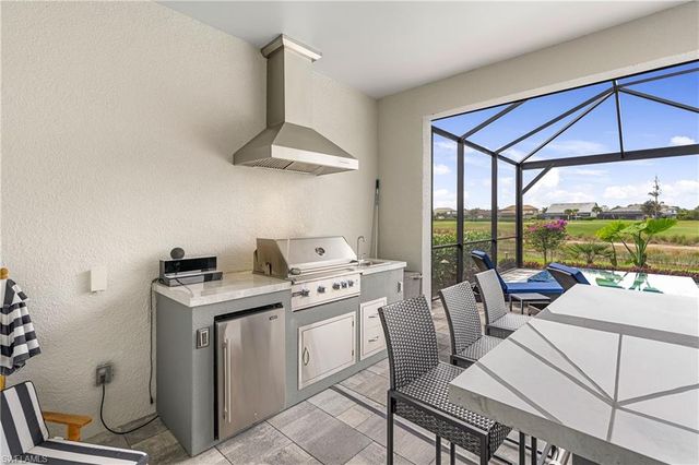 9517 Night Heron LN, Naples, FL 34120