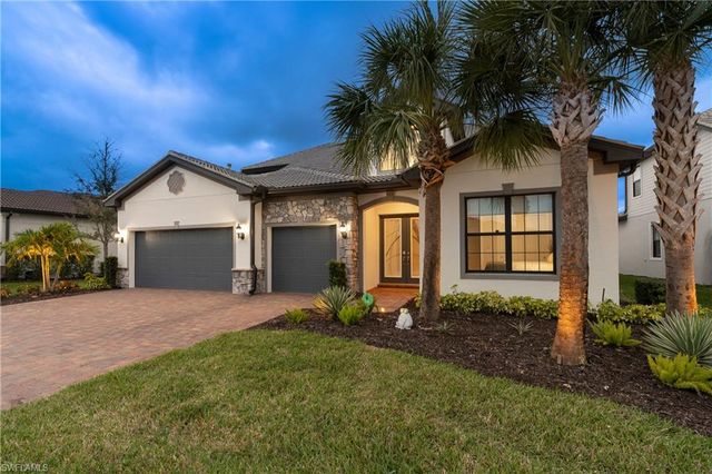 9517 Night Heron LN, Naples, FL 34120
