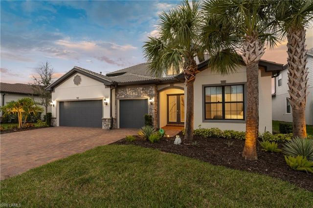 9517 Night Heron LN, Naples, FL 34120