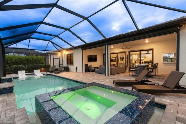 9517 Night Heron LN, Naples, FL 34120