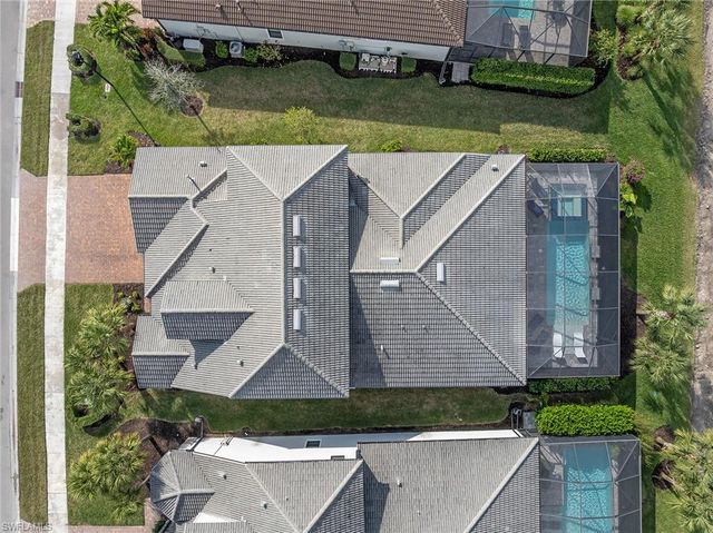 9517 Night Heron LN, Naples, FL 34120