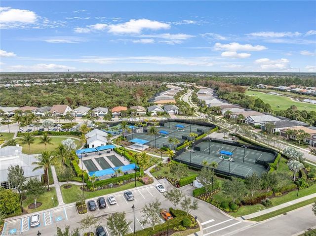 9517 Night Heron LN, Naples, FL 34120