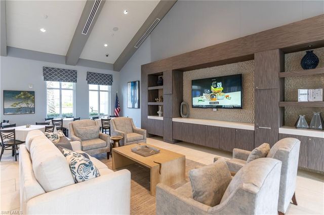 9517 Night Heron LN, Naples, FL 34120