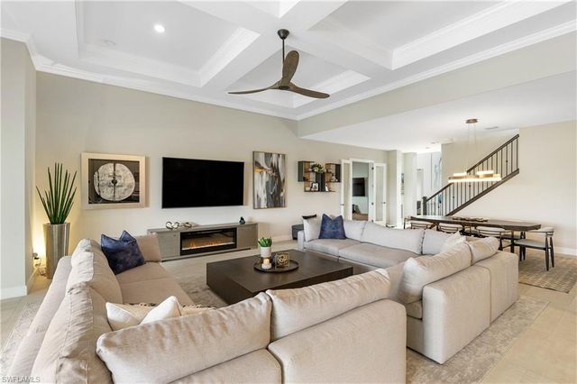 9517 Night Heron LN, Naples, FL 34120