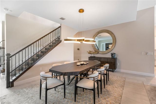 9517 Night Heron LN, Naples, FL 34120