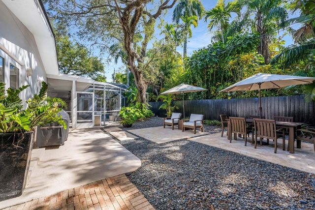 5100 SW 75th St, Miami, FL 33143