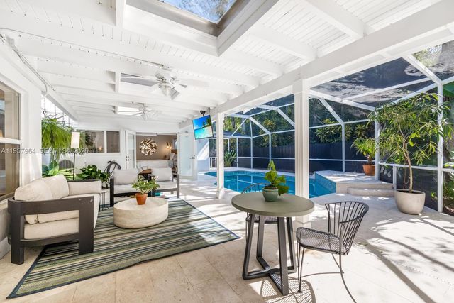 5100 SW 75th St, Miami, FL 33143