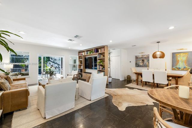 5100 SW 75th St, Miami, FL 33143