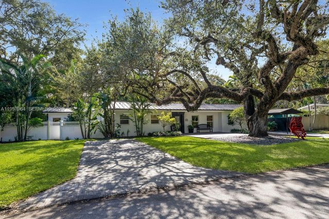 5100 SW 75th St, Miami, FL 33143