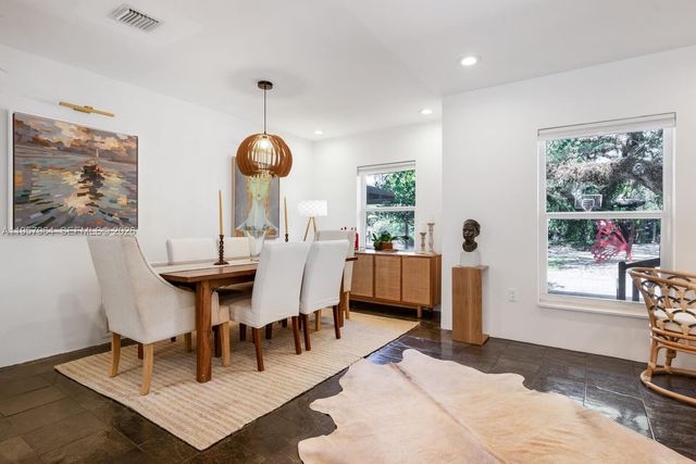 5100 SW 75th St, Miami, FL 33143