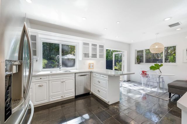 5100 SW 75th St, Miami, FL 33143