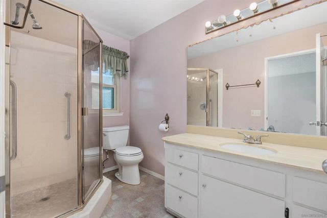 12127 Santiago Rd W, San Diego, CA 92128