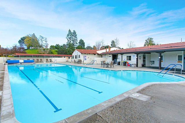 12127 Santiago Rd W, San Diego, CA 92128