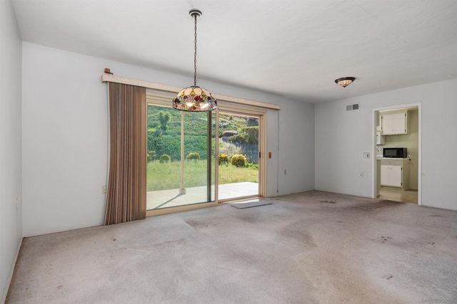 12127 Santiago Rd W, San Diego, CA 92128