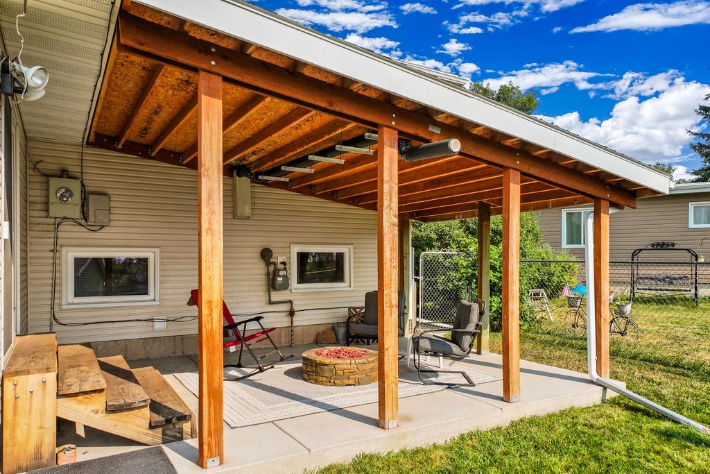 420 50th Street S, Great Falls, MT 59405 photo 5