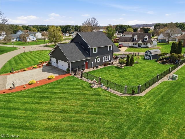 11186 Whitetail Run Street NW, Bolivar, OH 44612