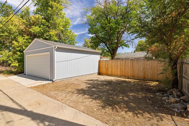 929 Yates Street, Denver, CO 80204