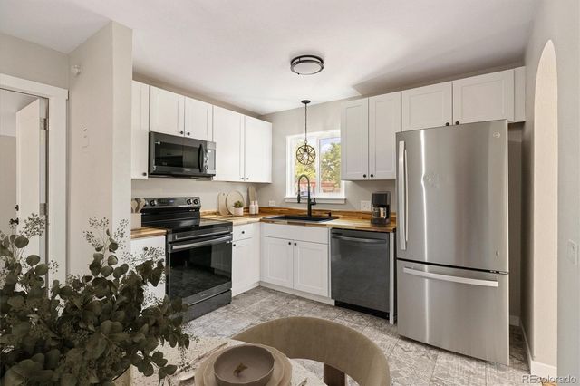 929 Yates Street, Denver, CO 80204