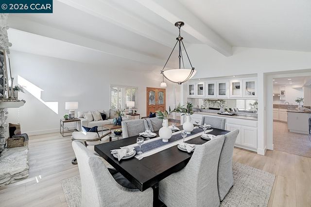 2122 Dunblane Ct, Walnut Creek, CA 94598