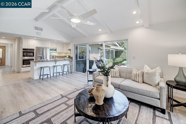 2122 Dunblane Ct, Walnut Creek, CA 94598