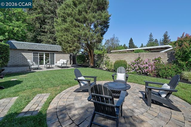 2122 Dunblane Ct, Walnut Creek, CA 94598