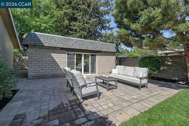 2122 Dunblane Ct, Walnut Creek, CA 94598