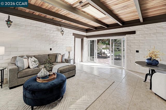 2122 Dunblane Ct, Walnut Creek, CA 94598