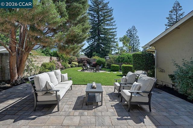 2122 Dunblane Ct, Walnut Creek, CA 94598