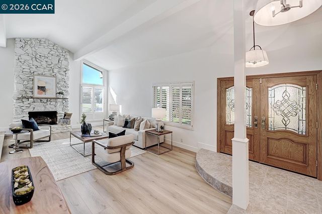 2122 Dunblane Ct, Walnut Creek, CA 94598