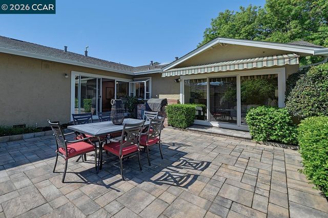 2122 Dunblane Ct, Walnut Creek, CA 94598