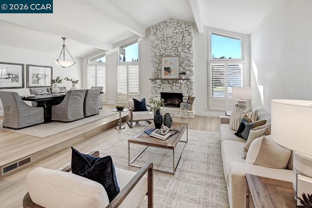 2122 Dunblane Ct, Walnut Creek, CA 94598