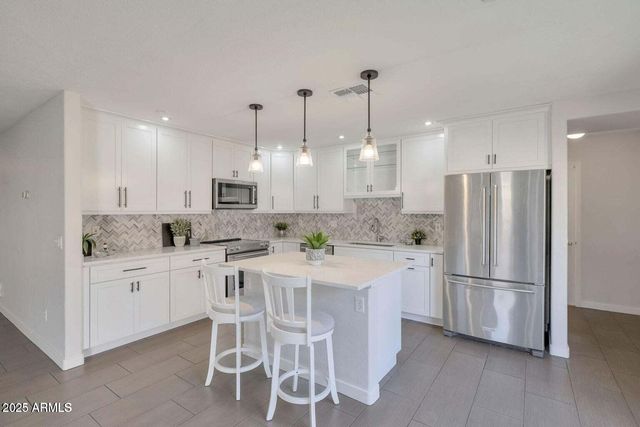 7500 E DEER VALLEY Road 99, Scottsdale, AZ 85255