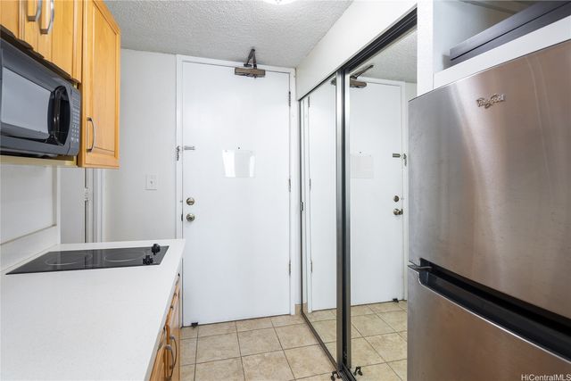 445 Seaside Avenue 2212, Honolulu, HI 96815