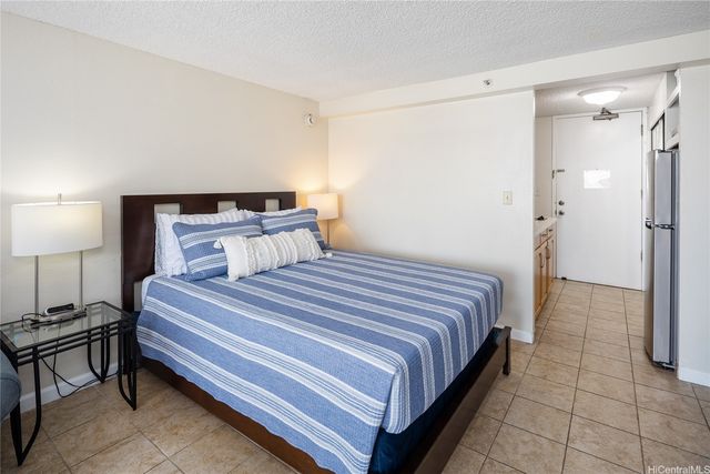 445 Seaside Avenue 2212, Honolulu, HI 96815