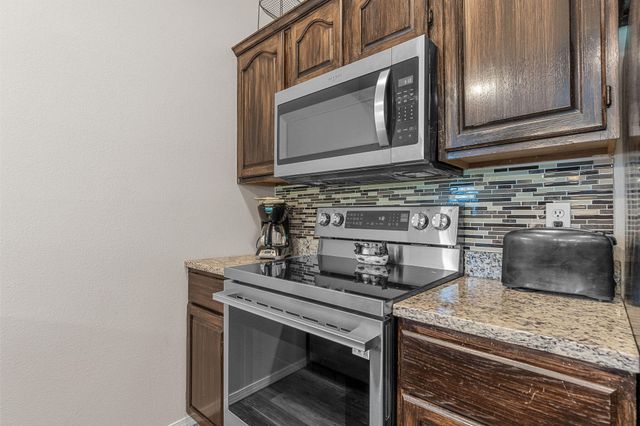 75 Leaning Tree Circle 4, Indian Point, MO 65616