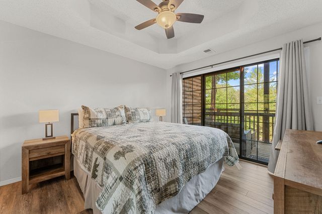 75 Leaning Tree Circle 4, Indian Point, MO 65616