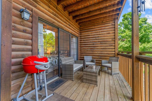 75 Leaning Tree Circle 4, Indian Point, MO 65616