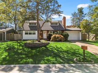 8619 Del Vista Drive, St Louis, MO 63126
