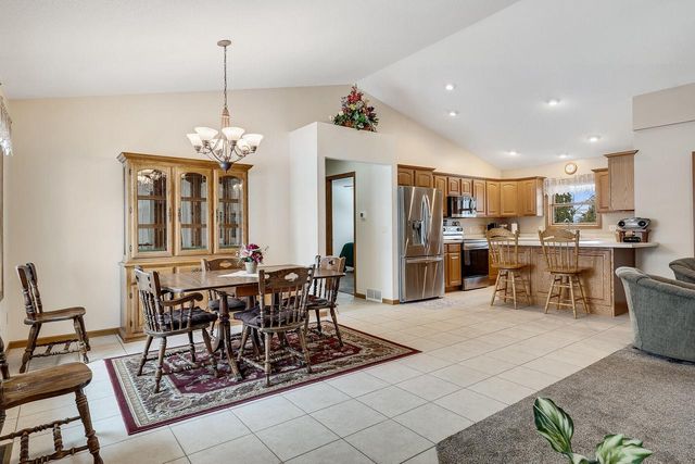 4301 Mariah DRIVE N, La Crosse, WI 54601