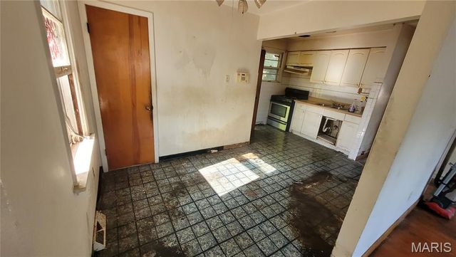 217 Anistasia Drive, Hazelwood, MO 63135