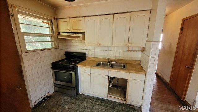 217 Anistasia Drive, Hazelwood, MO 63135