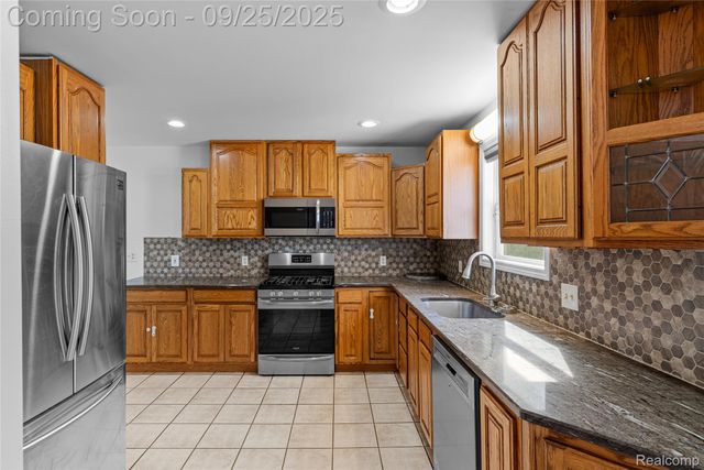 2085 Byrnes Drive, Clio, MI 48420