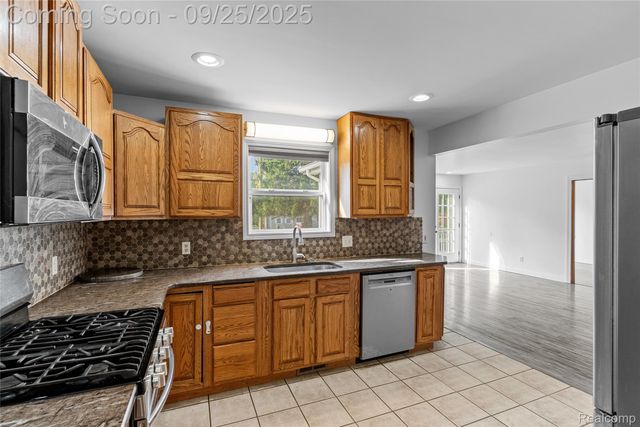 2085 Byrnes Drive, Clio, MI 48420