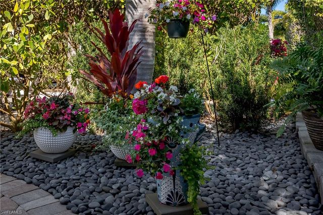 13466 Ladyfish LN, Naples, FL 34114