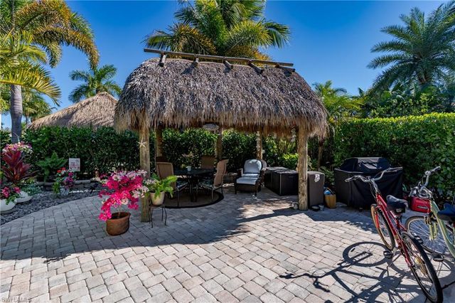 13466 Ladyfish LN, Naples, FL 34114